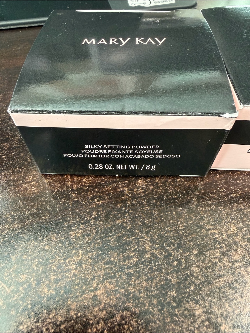 Mary Kay Silky Setting Powder - Deep Beige Black & Pink Packaging